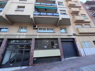 Parking voiture  De fabra i puig. Nueva plaza
