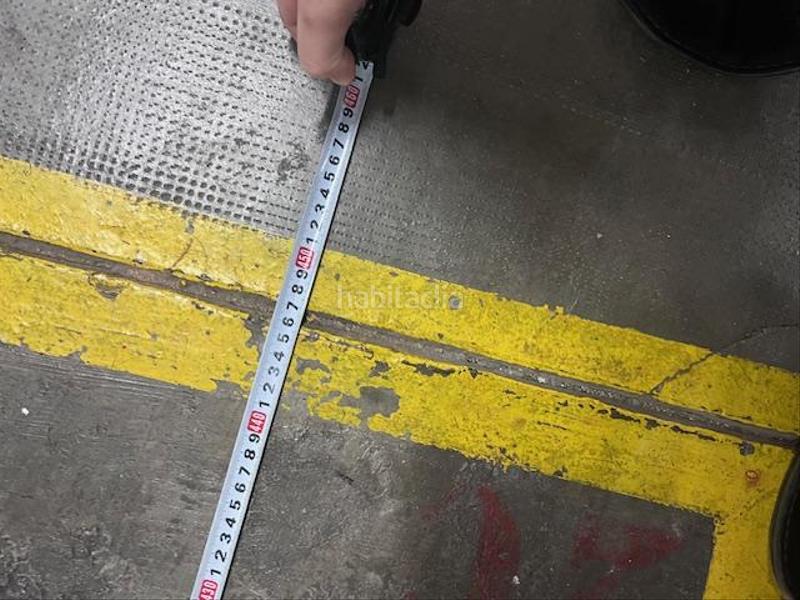 Foto 0d54f6e8-570a-4da5-a830-315c548d0106. Aparcament cotxe a Horta Barcelona