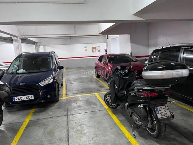 Foto a04e2e03-bdd5-48e1-9083-230c0741cae1. Aparcament cotxe a Horta Barcelona