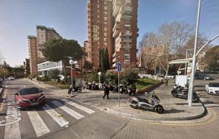 Aparcament cotxe  Carrer de perea. Plaza de aparcamiento