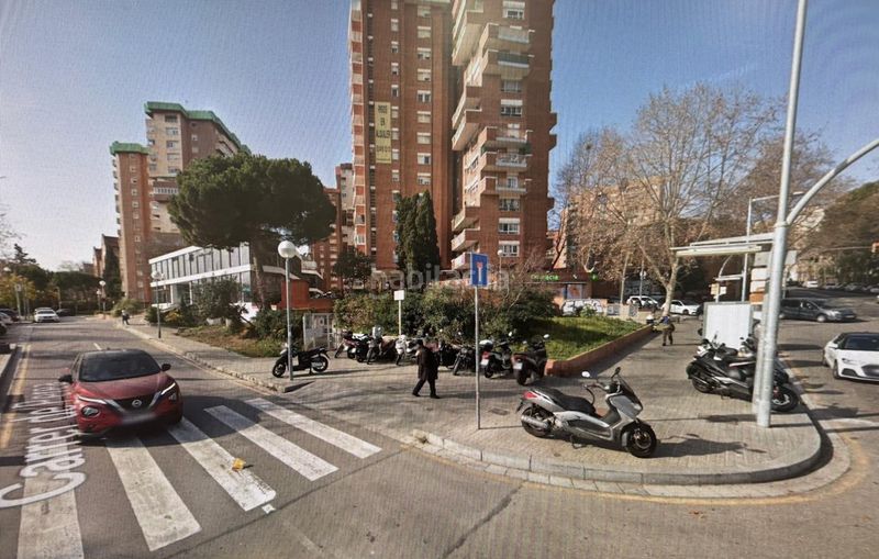 Foto c89954ee-1934-42f1-af57-56fcf03900a1. Aparcament cotxe a Sant Genís dels Agudells Barcelona