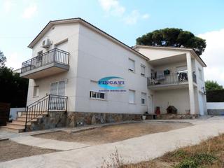 Casa a Caldes de Montbui. Casa en venta en santa eulalia de ronana, 5 dormitorios.
