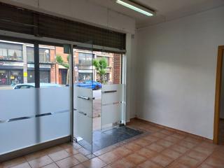 Location Local commercial à Barcelona 61. Local com. en alquiler en santa eulalia de ronçana, 2 despachos.