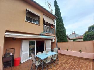 Casa adossada  Anna mogas. Casa adosada en venta en centro, 4 dormitorios.