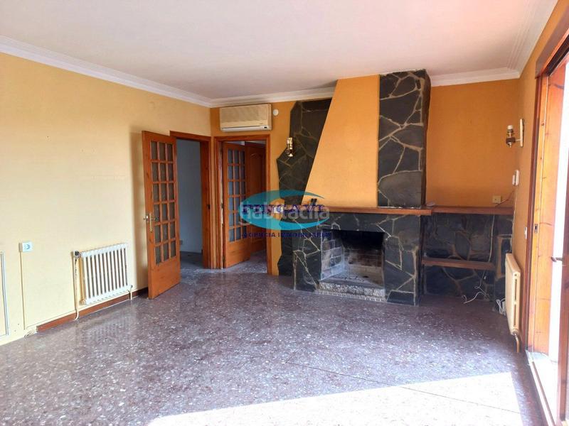 Foto 903c972d-9ddb-4ced-9acd-47b0cdb81862. Casa con riscaldamento parcheggio piscina in Bigues i Riells del Fai