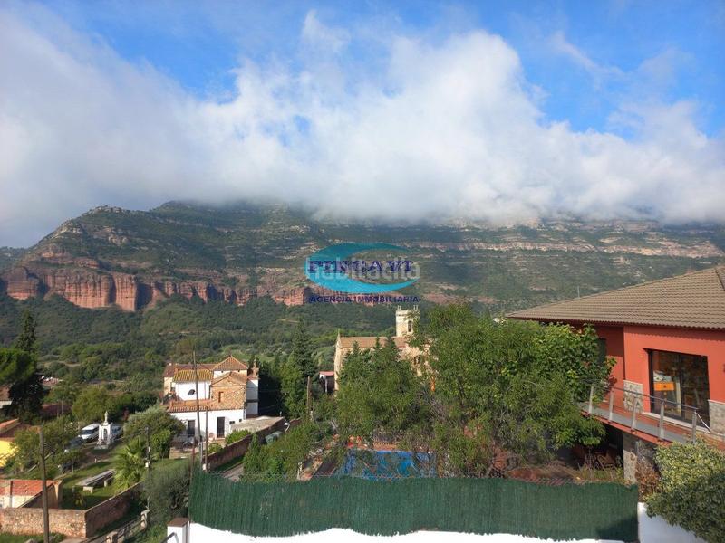 Foto e040420f-c658-4d28-8bb0-b1d811c9192e. Casa con riscaldamento parcheggio piscina in Bigues i Riells del Fai