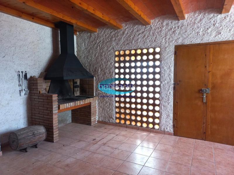 Foto fe9d682e-efef-427e-b6ef-563aaff84bfc. Casa con riscaldamento parcheggio piscina in Bigues i Riells del Fai