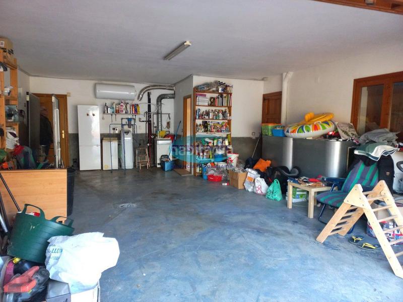 Foto 68b534df-fed5-4cfc-9cd7-d4b17f2b0029. Haus mit heizung parking pool in Bigues i Riells del Fai