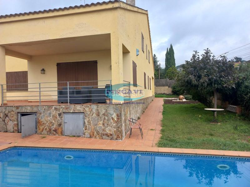 Foto b77cd6c4-daef-4ee7-82ea-c902850a13ca. Haus mit heizung parking pool in Bigues i Riells del Fai