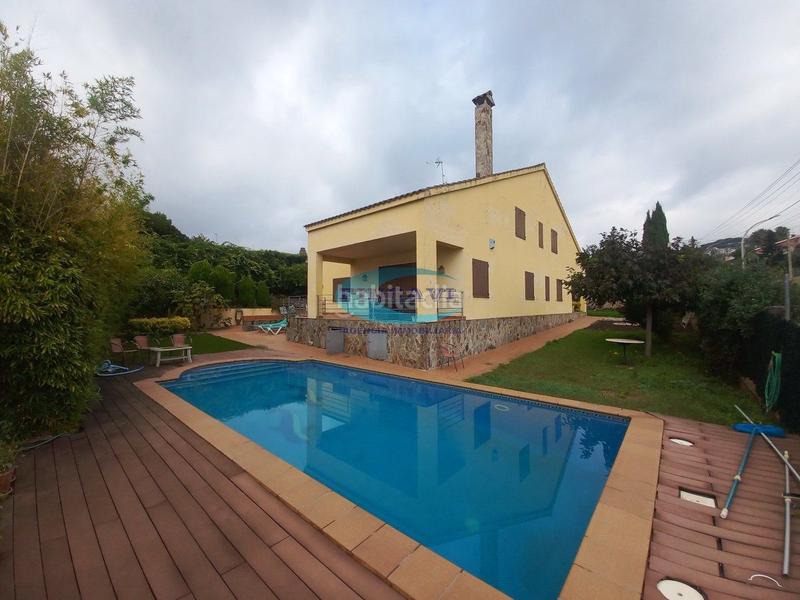 Foto ed760636-da17-4305-9702-36320085e071. Haus mit heizung parking pool in Bigues i Riells del Fai