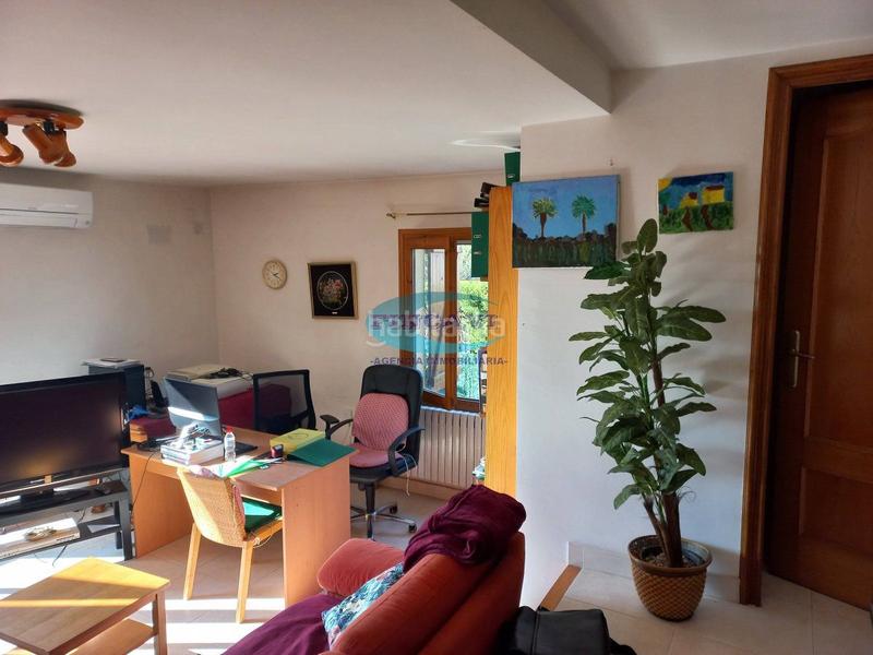 Foto f95ce839-a81f-4a3d-87f9-542d5d99fbb6. Haus mit heizung parking pool in Bigues i Riells del Fai