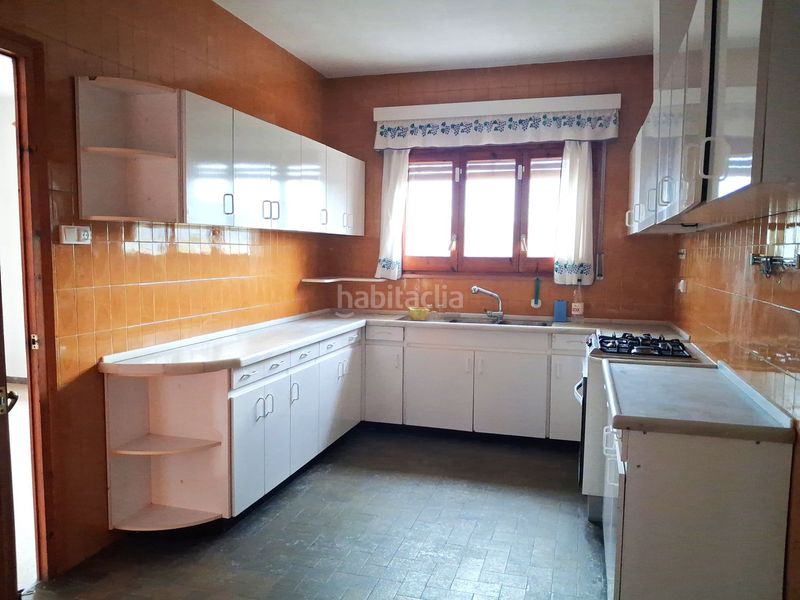 Foto 1c5226c8-62c0-4d54-a74f-db1382fd3824. Alquiler casa  en alquiler en urbanización, 7 dormitorios. en Bigues i Riells del Fai