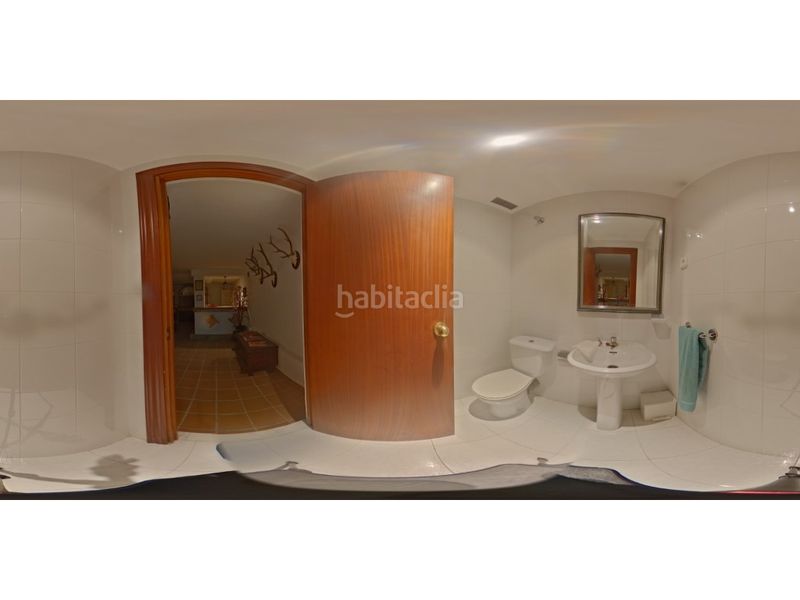 Foto e8905c6a-aaa5-4da3-b117-7bd852f6f8d7. Local comercial a avenida palma mallorca 53 a El Bajondillo Torremolinos
