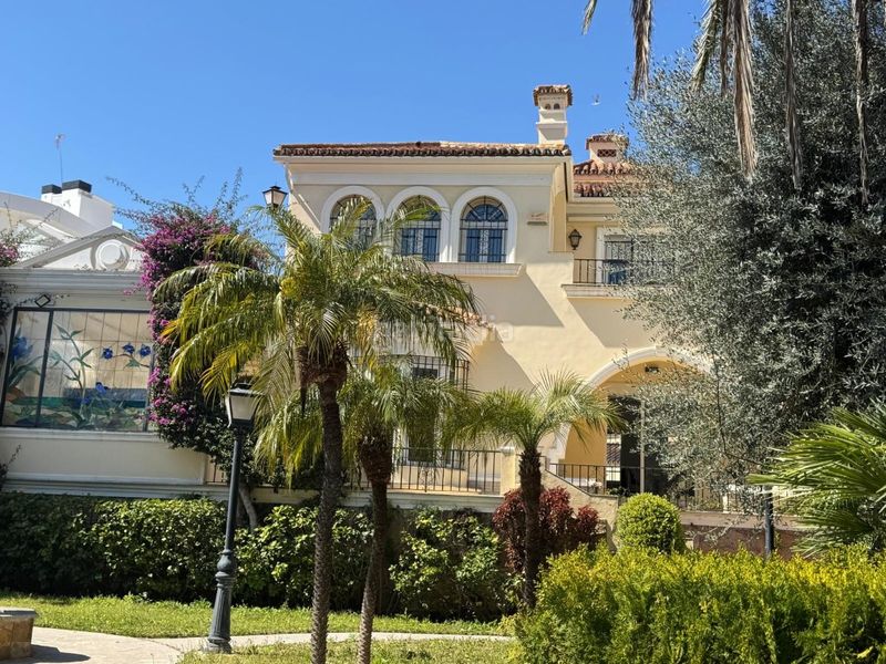 Foto 7d5f6417-ceb1-41c6-b469-032d73c34db7. Affitto casa con parcheggio piscina in Los Álamos Torremolinos