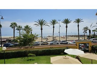 Location Appartement  Paseo maritimo torremolinos de. Alquiler de larga temporada de un exclusivo apartamento de 2 hab