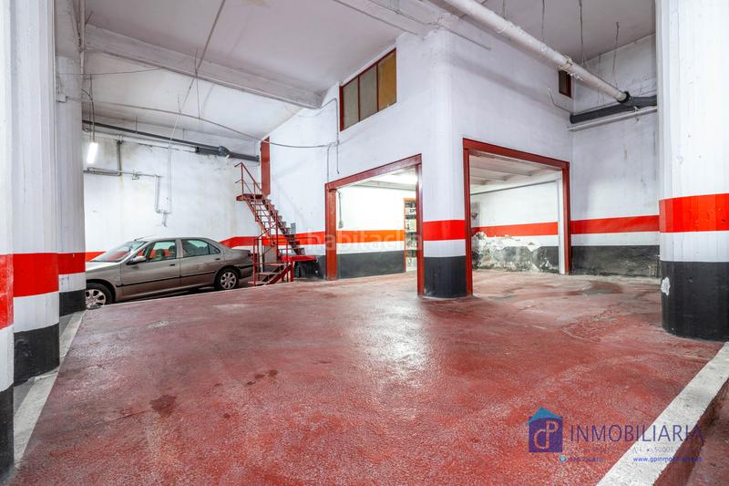 Foto b16f47e2-01de-4ced-8344-fc5b88443dfa. Parking voiture dans Alfonso Zaragoza