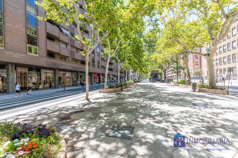 Foto 79e3ba28-6866-41a3-9fb5-e5a30b53bf9e. Alquiler oficina  en alquiler en residencial paraíso, – alta representatividad y muy buena ubicación. en Zaragoza