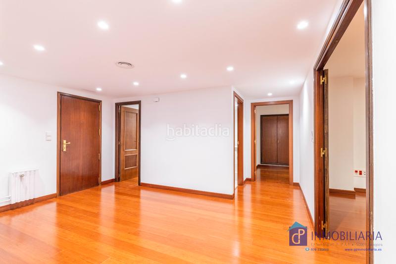 Foto a4df35d5-9afd-4420-a438-f980bef8a0f8. Alquiler oficina  en alquiler en residencial paraíso, – alta representatividad y muy buena ubicación. en Zaragoza