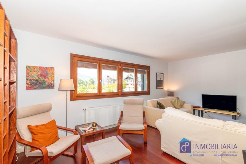 Foto b8a41b35-12f0-4d80-9b12-442b86575ae5. Casa a schiera in calle peguera 2 in Benasque