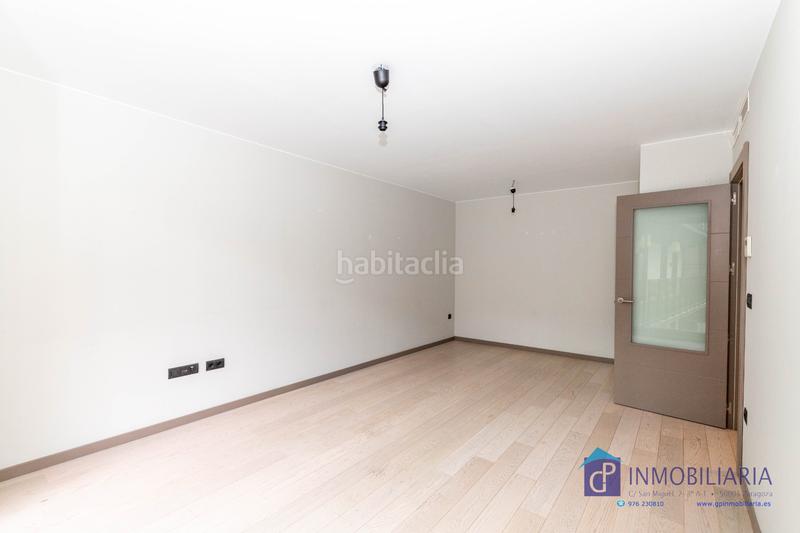 Foto 6e719181-9c1f-4732-94f5-923c548b1b4a. Alquiler piso exclusiva vivienda en alquiler, plaza del pilar con una plaza de garaje incluida. en Zaragoza