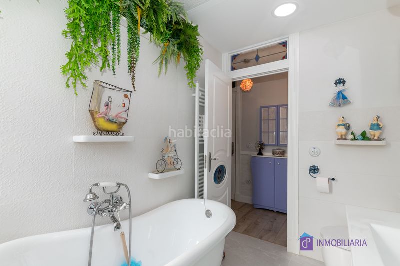 Foto 9e8c3b9a-7e9d-4108-adf6-4b989435ed7c. Pis amb calefacció a Alfonso Zaragoza