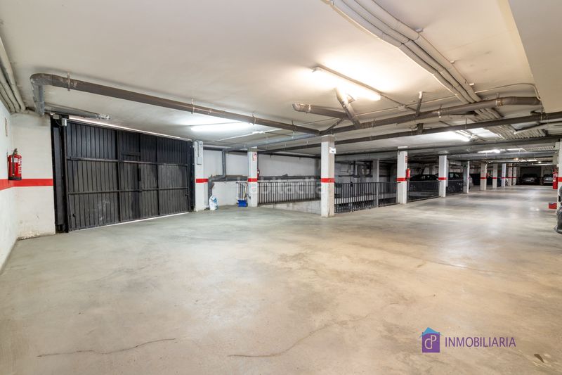 Foto 28df6f27-d1f6-4fe7-aeb7-17a77bd29097. Aparcament cotxe a Benasque