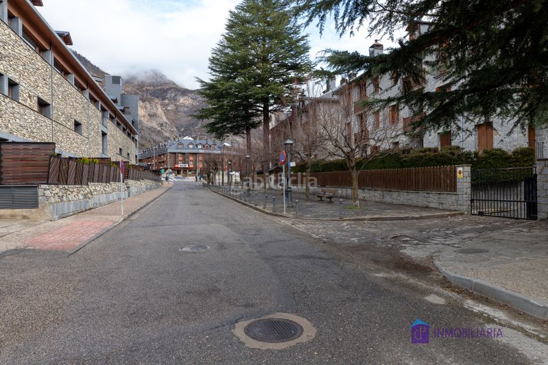 Foto 9250be6a-f1d1-4c41-8b7b-6ce8c9398c21. Parking coche en Benasque