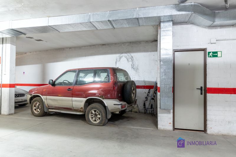 Foto b3dd1071-11b5-442e-ac27-3e98c635ff28. Parking coche en Benasque