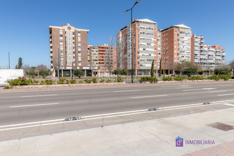 Foto 0980f800-6ebb-49fe-845b-d2663f384b8f. Pis amb calefacció a Salvador Allende Zaragoza