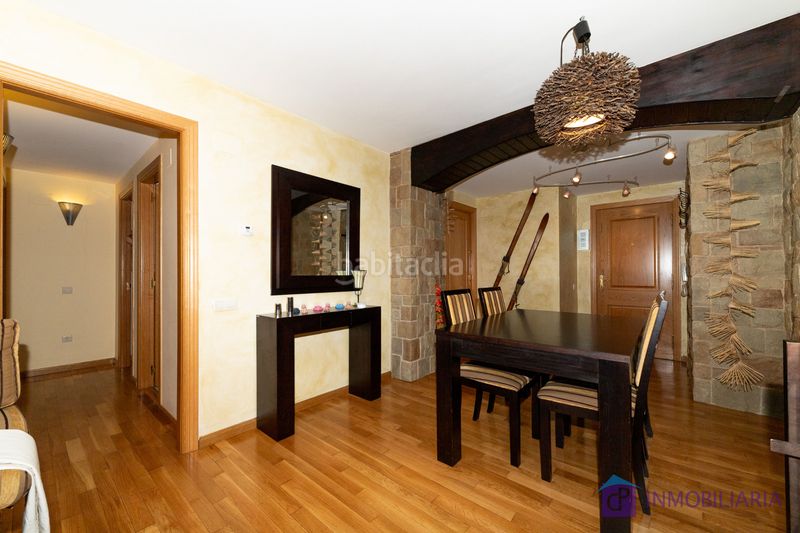 Foto 876f73f2-b2bf-49de-a48e-fb8651c5ba5b. Flat with fireplace heating in Benasque