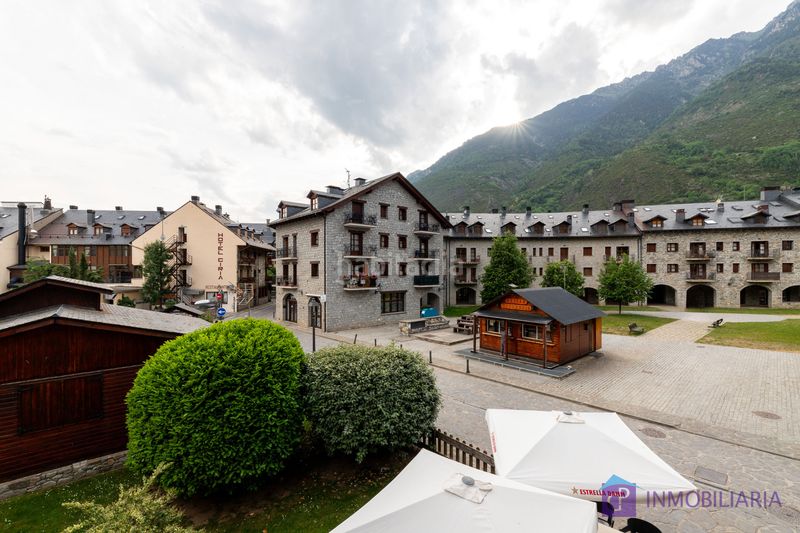 Foto a386ee27-b455-484d-8640-d176f1fc22b3. Flat with fireplace heating in Benasque