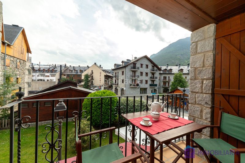 Foto d594ce6d-bbcb-4ec3-a789-c1e4cdd140dd. Flat with fireplace heating in Benasque