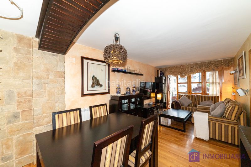 Foto dab2109e-a2af-4770-9e9e-096587decfda. Flat with fireplace heating in Benasque