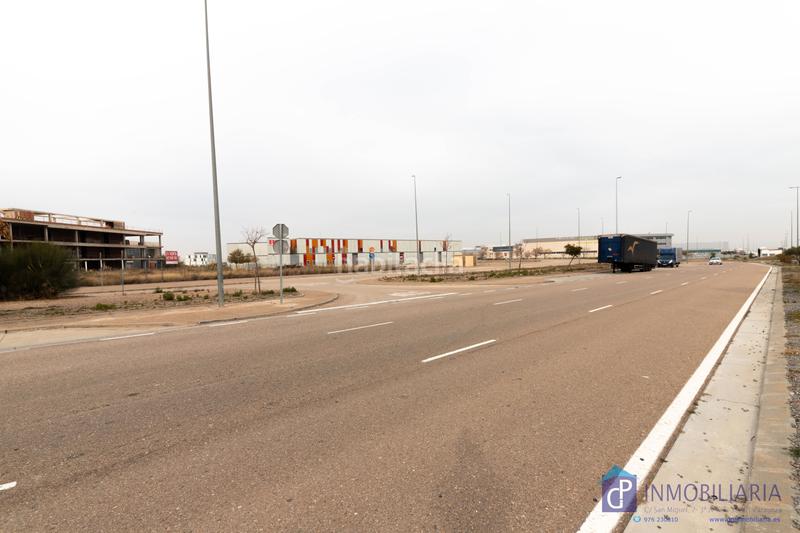 Foto 273187ab-f46f-4744-af64-228d641a44b9. Aparcament cotxe a Garrapinillos Zaragoza