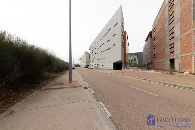 Foto c3b5f5e7-172b-47c5-a93f-ab0cf411c131. Parking coche en Garrapinillos Zaragoza