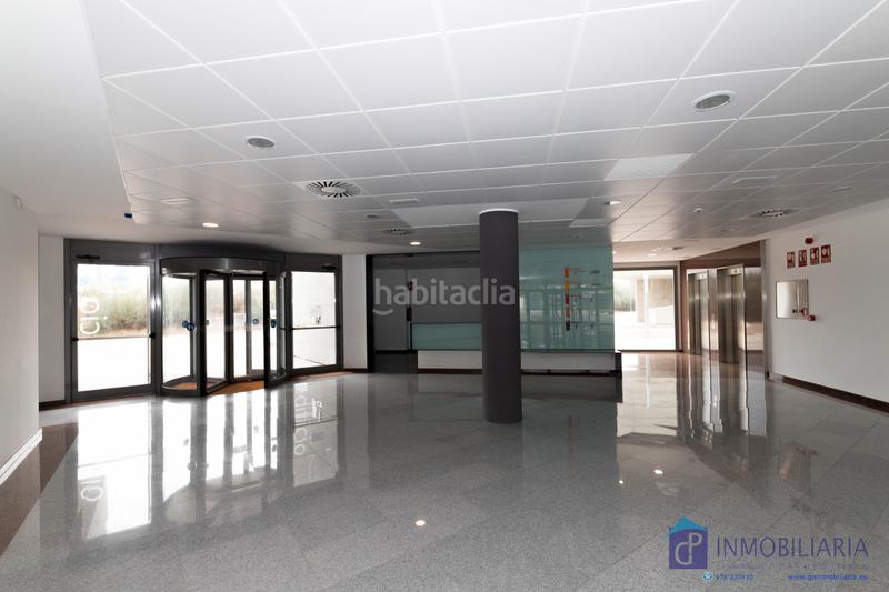 Foto ee4e65cb-f99c-41e1-88cc-ce6bb7035874. Parking coche en Garrapinillos Zaragoza