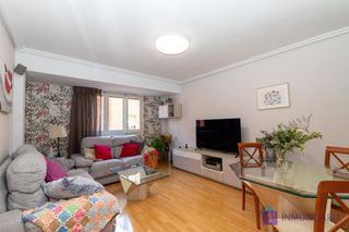 Appartement  Camino de la mosquetera. Piso de 3 dormitorios con ascensor junto a plaza de roma. listo