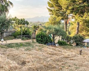 Solar urbano en Masquefa. Masquefa urb.can parellada terreno en venta con refugio