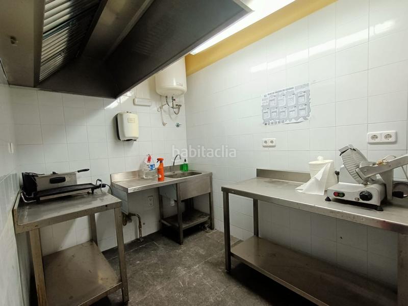 Foto 1a413c3b-d1ef-4029-87ff-ab966482462c. Local comercial  y plaza de aparcamiento en zona camí fondo en Martorell
