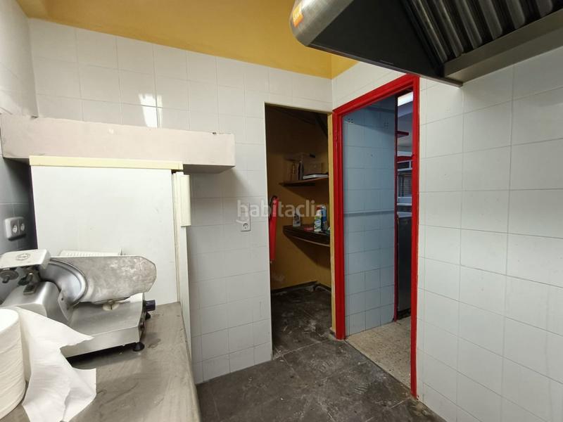 Foto f74b42ea-c2be-4d9e-a236-3f3cb3273dd4. Local comercial  y plaza de aparcamiento en zona camí fondo en Martorell