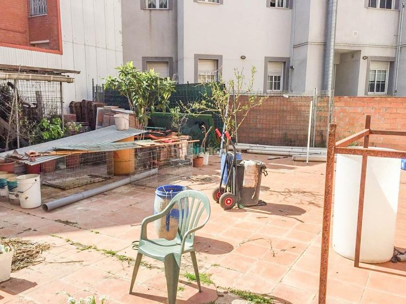 Foto 010a4a21-55ce-4560-8c63-6e367df50e63. Terreny residencial a Casc Antic Ripollet