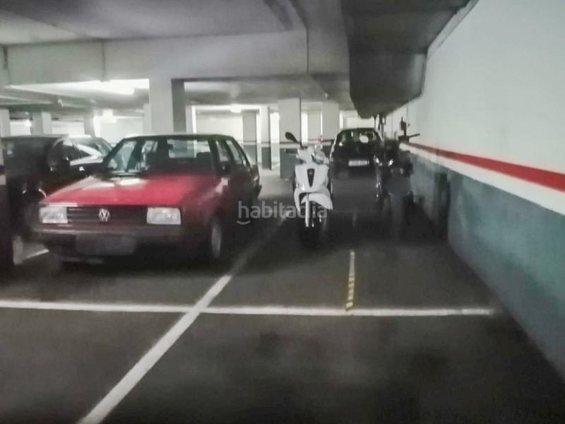 Foto e5124f1b-3448-4d0d-96f0-4c197ab98961. Aparcament cotxe a El Camp d´en Grassot i Gràcia Nova Barcelona