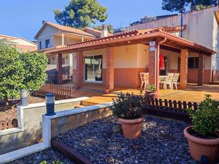 Casa en Piera. Magnífica casa en venta en urb. can musarro de piera