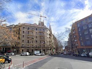 Car parking in El Camp d´en Grassot i Gràcia Nova. Plaza de parking en venta o alquiler cerca de la zona sagrada fa