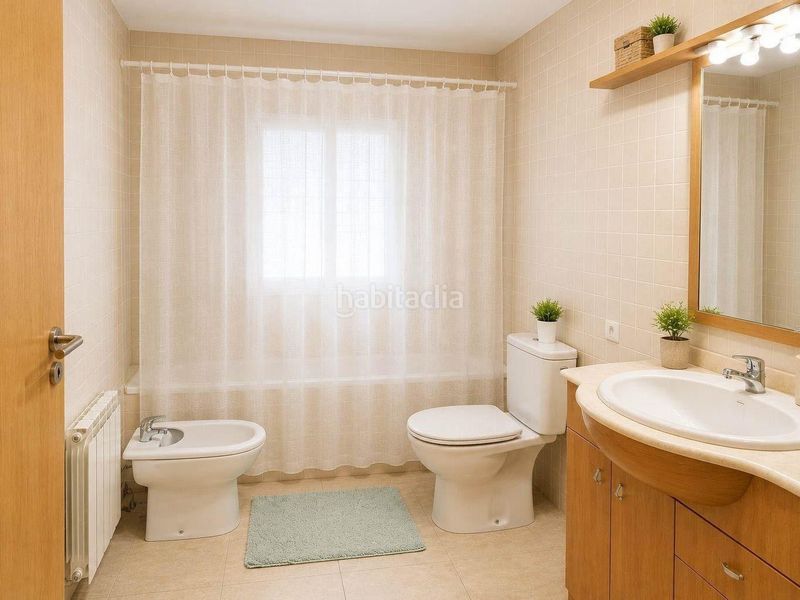 Foto ecde8aed-ff45-46b8-af65-d868e5de569c. Flat with heating in Nucli Urbà Esparreguera