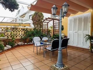 Casa adossada a Cunidor. Adosado esquinero en la playa de cunidor de cunit de 4 habitacio
