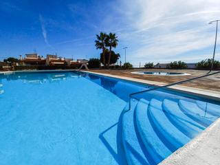 Casa adossada a Calafell Poble. Casa adosada esquinera en venta  masía de la font, calafell tarr