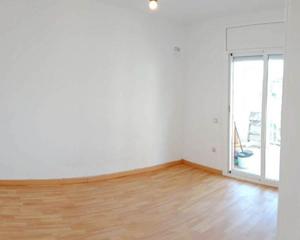 Piso en Segur de Calafell Nucli Urb. Piso a la venta en segur de calafell cerca de playa y servicios