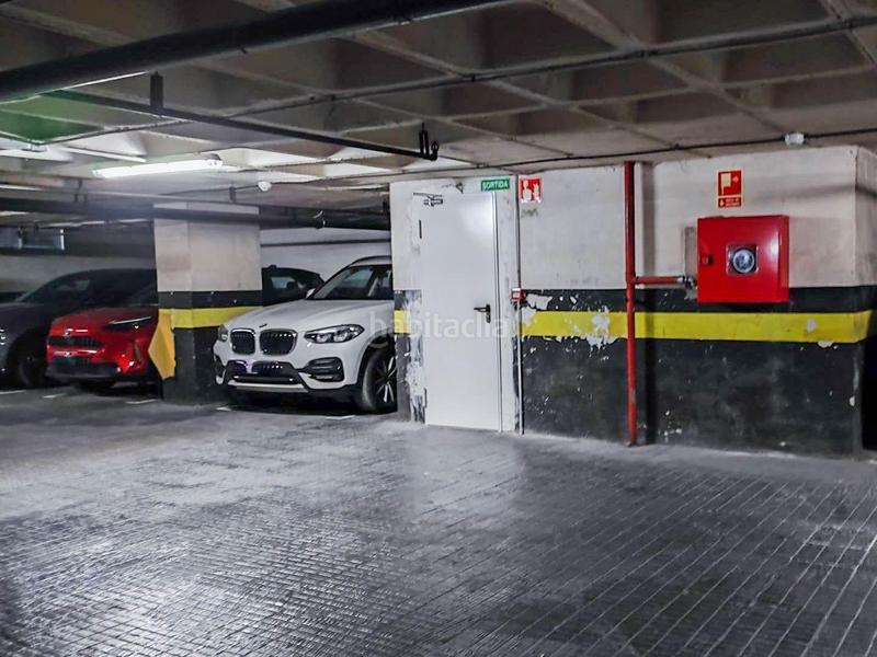 Foto d08277df-6c9d-4099-9e5b-7c22d0d17131. Alquiler parking coche alquiler en comte durgell de plaza de parquing en Barcelona