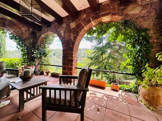 Maison à Castellví de Rosanes. Exclusiva casa unifamiliar en castellví de rosanes  gran parcela